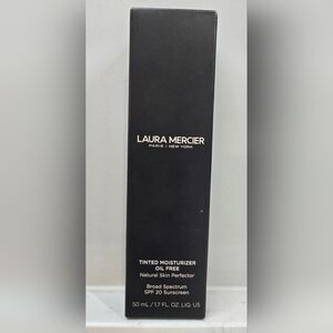 New Laura Mercier Tinted Moisturizer. CACAO 6C1. Dark Complexion Friendly.